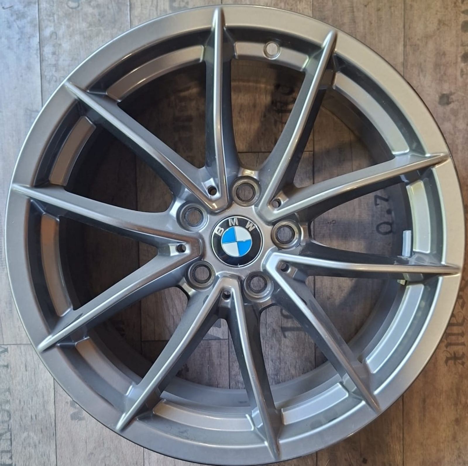 BMW 8×17 5/112 ET23; 8,5×17 5/112 ET24